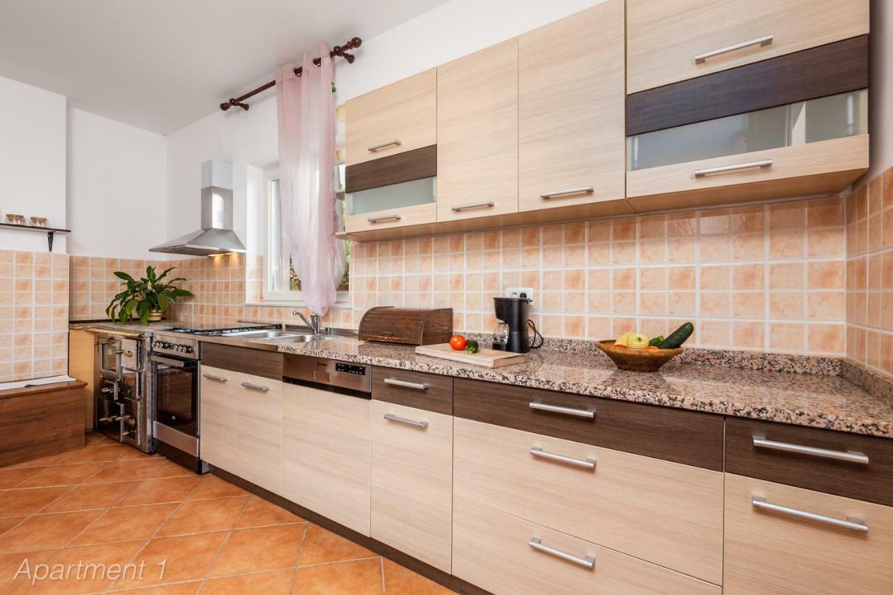 Apartments Rumac Опатія Екстер'єр фото